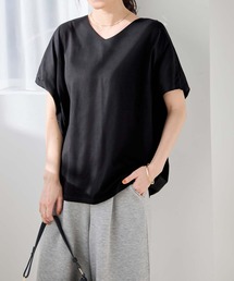 美人シルエット叶えるドルマントップス
