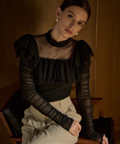 ERADIE(エラディエ)の「Dot Tulle Stretch Top ドットチュールストレッチTOP(その他トップス・レディース・ブラック/アイボリー・FREE)」の16枚目の写真
