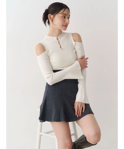 MERCURYDUO（マーキュリーデュオ）の「前後2WAY金ボタンアメスリニット（ニット/セーター・レディース・ミント/オフホワイト/ベージュ・FREE）」の2枚目の写真