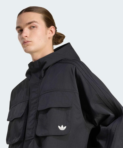 adidas(アディダス)の「adidas/アディダス トレフォイルロゴ ブリットコアパーカー ナイロンジャケット 2026年 夏 夏服(ナイロンジャケット・メンズ・ブラック・M/L/XL)」の4枚目の写真