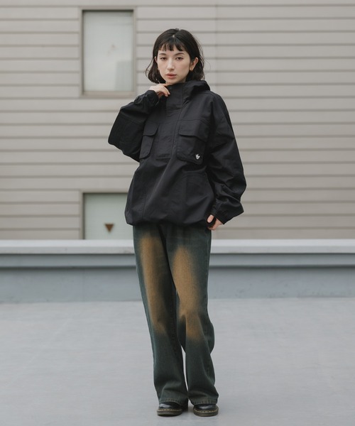 adidas(アディダス)の「adidas/アディダス トレフォイルロゴ ブリットコアパーカー ナイロンジャケット 2026年 夏 夏服(ナイロンジャケット・メンズ・ブラック・M/L/XL)」の12枚目の写真