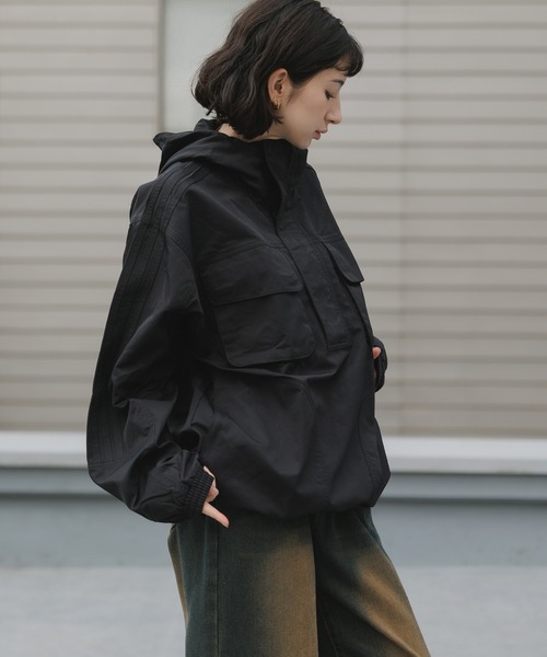 adidas(アディダス)の「adidas/アディダス トレフォイルロゴ ブリットコアパーカー ナイロンジャケット 2026年 夏 夏服(ナイロンジャケット・メンズ・ブラック・M/L/XL)」の10枚目の写真