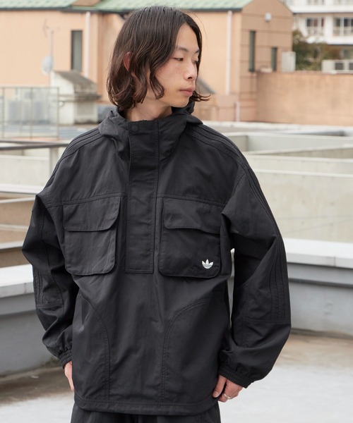 adidas(アディダス)の「adidas/アディダス トレフォイルロゴ ブリットコアパーカー ナイロンジャケット 2026年 夏 夏服(ナイロンジャケット・メンズ・ブラック・M/L/XL)」の20枚目の写真