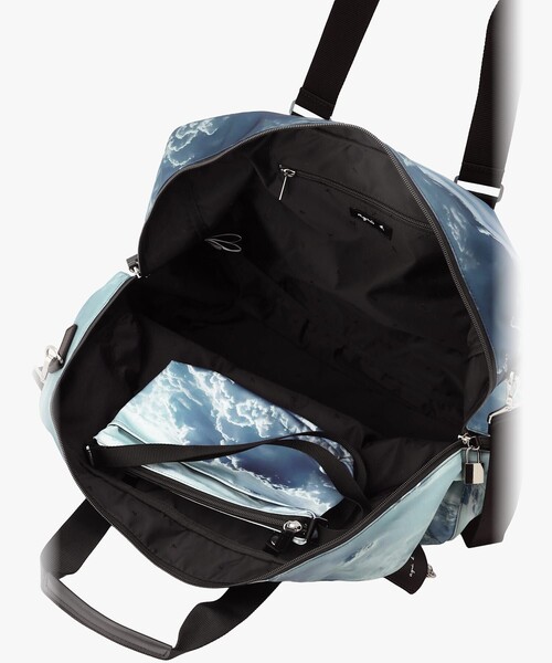 agnes b.（アニエスベー）の「フォトプリント 2way ラージ ボストンバッグ "View from Plane" RAT01Q-01（ボストンバッグ・レディース・ブルー系その他・FREE）」の4枚目の写真