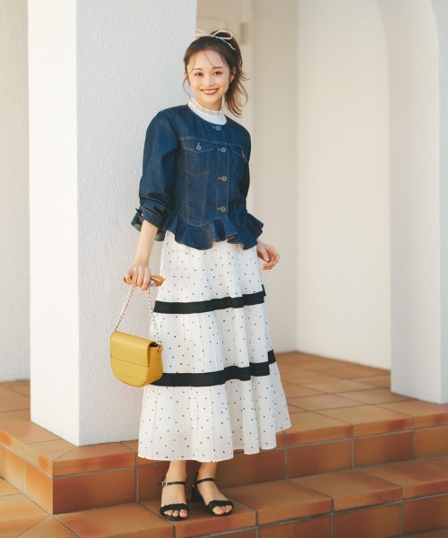 STRAWBERRY-FIELDS(ストロベリーフィールズ)の「【元宝塚トップ娘役 舞空瞳さん着用】ウェーブドロップ_ドットプリーツティアードスカート(スカート・レディース・ホワイト×ブラック/ブラック・2)」の1枚目の写真