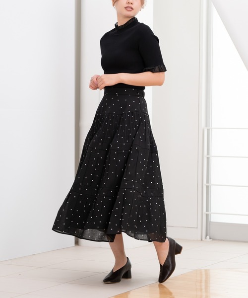 STRAWBERRY-FIELDS(ストロベリーフィールズ)の「【元宝塚トップ娘役 舞空瞳さん着用】ウェーブドロップ_ドットプリーツティアードスカート(スカート・レディース・ホワイト×ブラック/ブラック・2)」の14枚目の写真