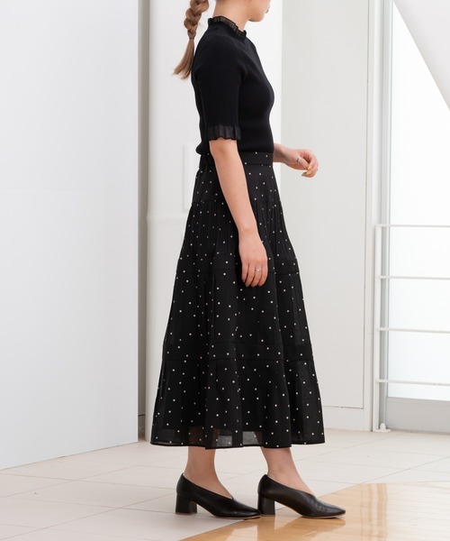 STRAWBERRY-FIELDS(ストロベリーフィールズ)の「【元宝塚トップ娘役 舞空瞳さん着用】ウェーブドロップ_ドットプリーツティアードスカート(スカート・レディース・ホワイト×ブラック/ブラック・2)」の10枚目の写真