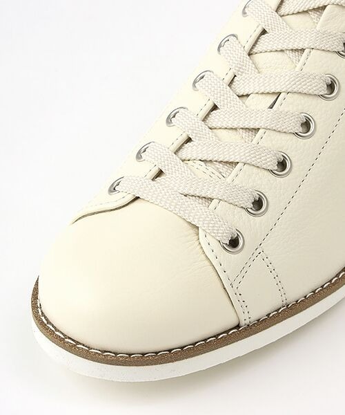 BARCLAY(バークレー)の「BARCLAY(バークレー)スニーカー(スニーカー・レディース・アイボリー/シルバー・23cm/23.5cm/24cm/24.5cm/22cm)」の3枚目の写真