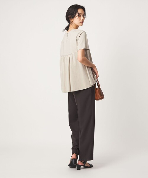 green label relaxing(グリーンレーベルリラクシング)の「【WEB限定】<at ease>バック フレア カットソー 接触冷感 UVカット 遮熱(Tシャツ/カットソー・レディース・ホワイト/ライトブルー/ブラック/ベージュ/ダークブラウン・FREE)」の15枚目の写真