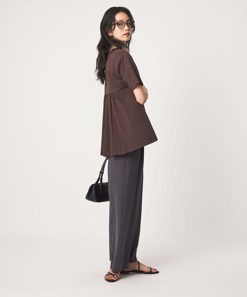 green label relaxing(グリーンレーベルリラクシング)の「【WEB限定】<at ease>バック フレア カットソー 接触冷感 UVカット 遮熱(Tシャツ/カットソー・レディース・ホワイト/ライトブルー/ブラック/ベージュ/ダークブラウン・FREE)」の20枚目の写真