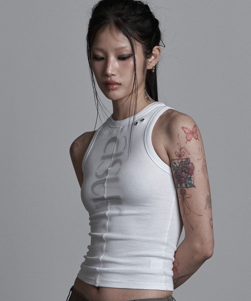 as you are(アズユーアー)の「◇ASYOUARE◇ソーイング ターン ロゴ スリーブレス SEWING TURN LOGO SLEEVELESS(タンクトップ・レディース・ブラック/ホワイト・FREE)」の3枚目の写真