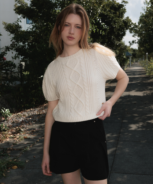 DEHEVE（デヘヴェ）の「Half Sleeve Cable Knit [Ivory]（ニット/セーター・レディース・アイボリー・FREE）」の2枚目の写真