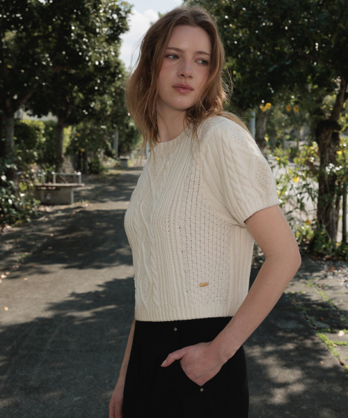 DEHEVE（デヘヴェ）の「Half Sleeve Cable Knit [Ivory]（ニット/セーター・レディース・アイボリー・FREE）」の10枚目の写真