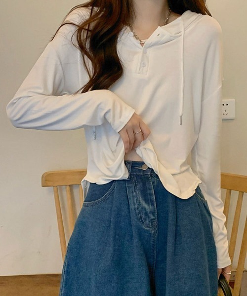 SallyLunn(サリーラン)の「ヘンリーネック フード付き ルーズカットソー(Tシャツ/カットソー・レディース・ホワイト/グレー/ブラック・MEDIUM/LARGE)」の4枚目の写真