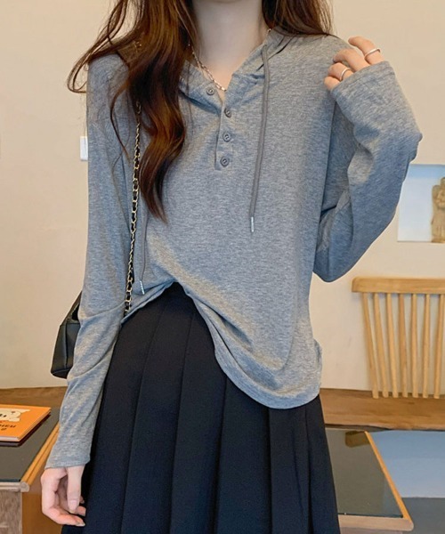 SallyLunn(サリーラン)の「ヘンリーネック フード付き ルーズカットソー(Tシャツ/カットソー・レディース・ホワイト/グレー/ブラック・MEDIUM/LARGE)」の15枚目の写真