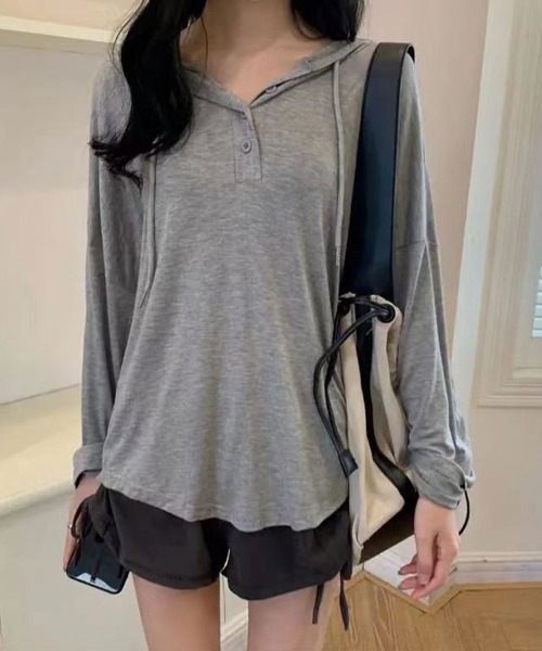 SallyLunn(サリーラン)の「ヘンリーネック フード付き ルーズカットソー(Tシャツ/カットソー・レディース・ホワイト/グレー/ブラック・MEDIUM/LARGE)」の20枚目の写真