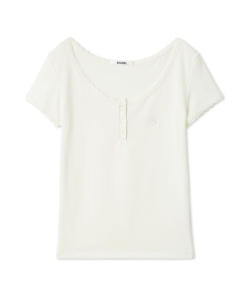 SNIDEL（スナイデル）の「【WEB限定カラーあり】レースデザインヘンリーネックTシャツ（Tシャツ/カットソー・レディース・ダークネイビー/ホワイト/カーキ/ネイビー・F）」の20枚目の写真