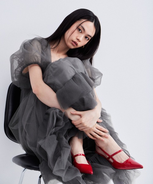 ANDRESD（アンドレスド）の「ボリュームチュールパフスリーブドレス / volume tulle puff sleeve dress（ドレス・レディース・ベージュ/チャコール・S/L/M）」の9枚目の写真