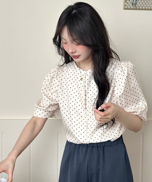 DAY CLOSET（デイ クローゼット）の「【2WAY/ぽわんとしたバルーン袖】半袖 ドット柄 パフスリーブ ブラウス レディース（シャツ/ブラウス・レディース・アイボリー・L/M）」の6枚目の写真