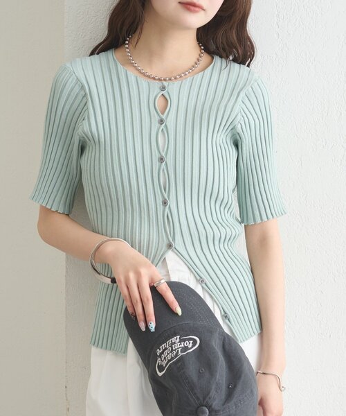 mystic(ミスティック)の「《WEB限定》ラウンドスリット半袖カーディガン(カーディガン/ボレロ・レディース・ブラック/ピンク/イエロー/グリーン/アイボリー・FREE)」の4枚目の写真