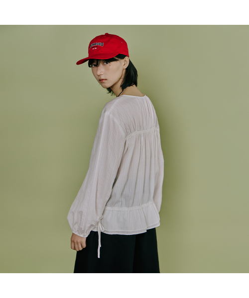 LAP（ラップ）の「スモーキングひもシャーリングブラウス AS1WB264（シャツ/ブラウス・レディース・ブラック/アイボリー・FREE）」の5枚目の写真