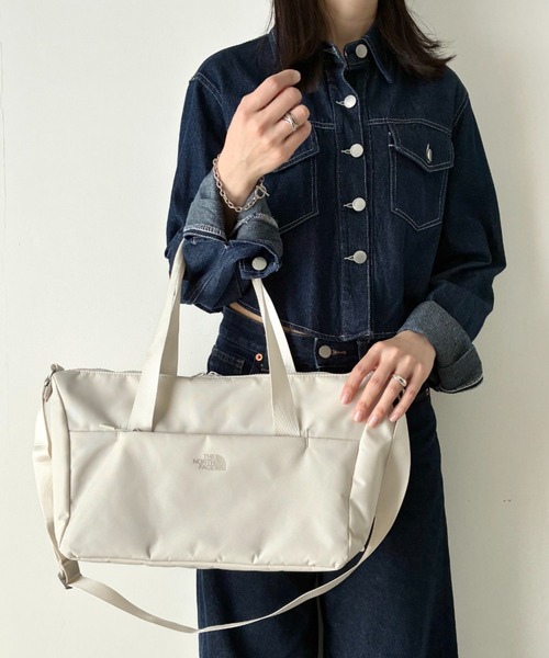 THE NORTH FACE(ザノースフェイス)の「THE NORTH FACE(ザ・ノースフェイス)/軽量 2WAY エスピーダッフルバックスモール ロゴプリント /SP DUFFLE BAG S(ショルダーバッグ・レディース・サンドベージュ/ブラック・FREE)」の11枚目の写真