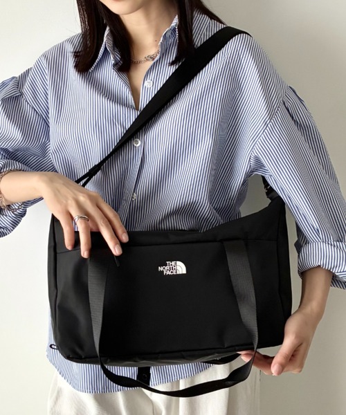 THE NORTH FACE(ザノースフェイス)の「THE NORTH FACE(ザ・ノースフェイス)/軽量 2WAY エスピーダッフルバックスモール ロゴプリント /SP DUFFLE BAG S(ショルダーバッグ・レディース・サンドベージュ/ブラック・FREE)」の14枚目の写真