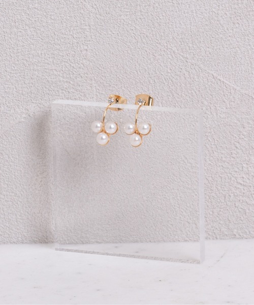 Peony(ピオニー)の「【Peony/ピオニー】パールドロップデザインピアス(ピアス(両耳用)・レディース・シルバー/ゴールド・FREE)」の4枚目の写真