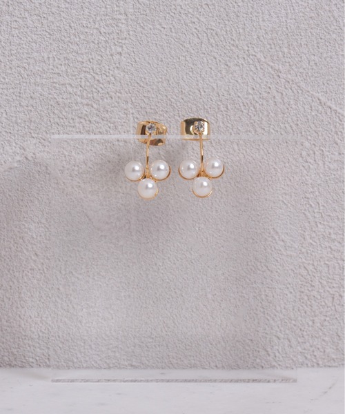 Peony(ピオニー)の「【Peony/ピオニー】パールドロップデザインピアス(ピアス(両耳用)・レディース・シルバー/ゴールド・FREE)」の5枚目の写真