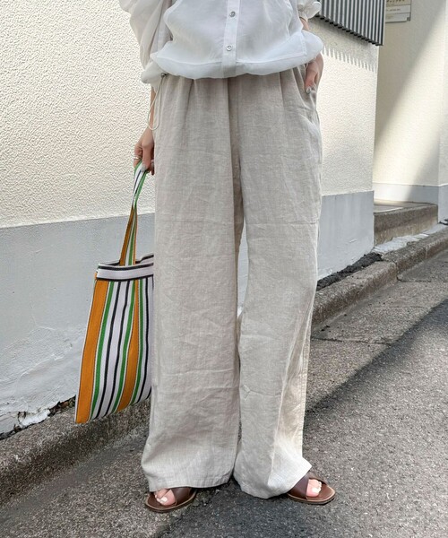 fredy emue(フレディエミュ)の「LINEN セミワイドリラクシーパンツ(その他パンツ・レディース・カーキ/レッド/ブラック/ベージュ・38/36)」の1枚目の写真