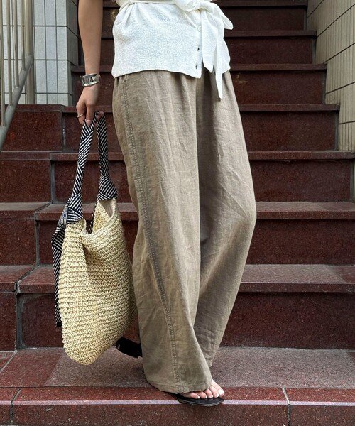 fredy emue(フレディエミュ)の「LINEN セミワイドリラクシーパンツ(その他パンツ・レディース・カーキ/レッド/ブラック/ベージュ・38/36)」の12枚目の写真