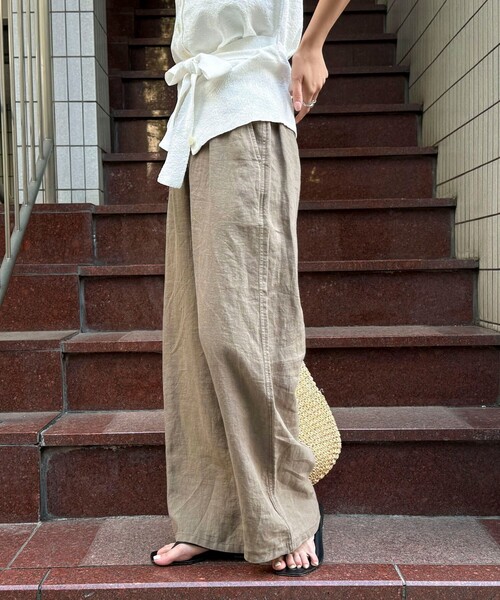 fredy emue(フレディエミュ)の「LINEN セミワイドリラクシーパンツ(その他パンツ・レディース・カーキ/レッド/ブラック/ベージュ・38/36)」の13枚目の写真