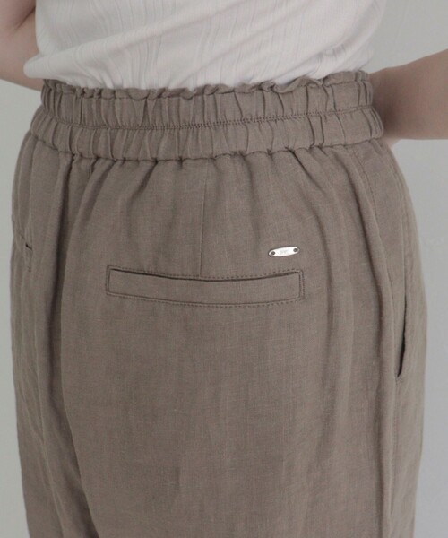 fredy emue(フレディエミュ)の「LINEN セミワイドリラクシーパンツ(その他パンツ・レディース・カーキ/レッド/ブラック/ベージュ・38/36)」の18枚目の写真