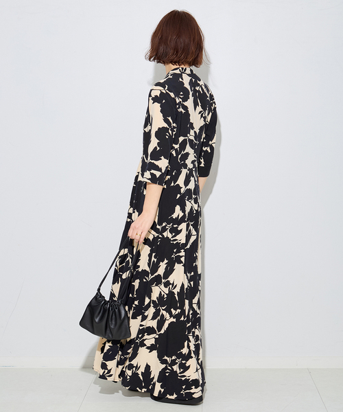 journal standard L'essage(ジャーナルスタンダードレサージュ)の「別注【LUSANA / ルサーナ】CARL MAXI DRESS:ワンピース(ワンピース・レディース・オートミール・SMALL)」の3枚目の写真