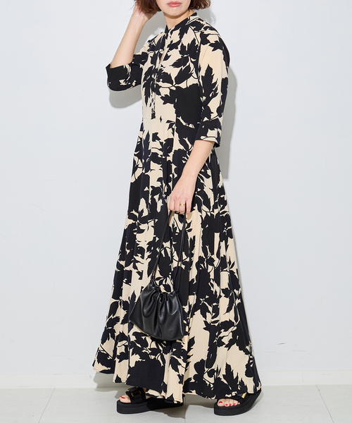 journal standard L'essage(ジャーナルスタンダードレサージュ)の「別注【LUSANA / ルサーナ】CARL MAXI DRESS:ワンピース(ワンピース・レディース・オートミール・SMALL)」の4枚目の写真