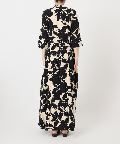 journal standard L'essage(ジャーナルスタンダードレサージュ)の「別注【LUSANA / ルサーナ】CARL MAXI DRESS:ワンピース(ワンピース・レディース・オートミール・SMALL)」の9枚目の写真