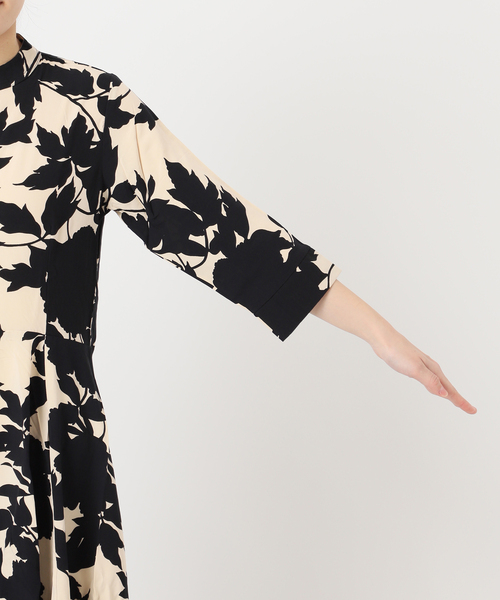 journal standard L'essage(ジャーナルスタンダードレサージュ)の「別注【LUSANA / ルサーナ】CARL MAXI DRESS:ワンピース(ワンピース・レディース・オートミール・SMALL)」の11枚目の写真