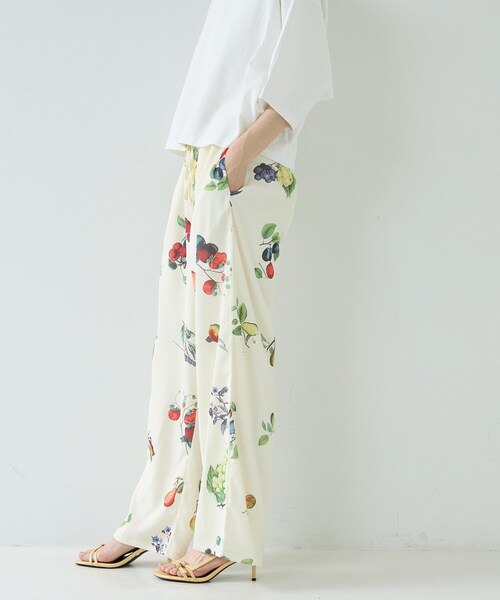 GALLEST（ギャレスト）の「【一部店舗限定】フルーツプリントパンツ（その他パンツ・レディース・アイボリー系・38）」の8枚目の写真