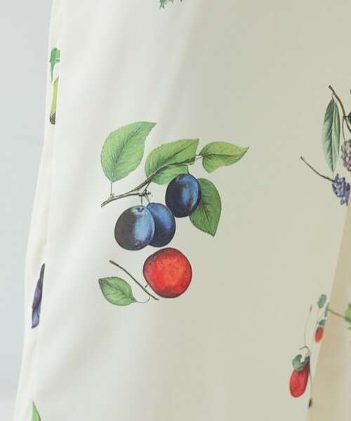 GALLEST（ギャレスト）の「【一部店舗限定】フルーツプリントパンツ（その他パンツ・レディース・アイボリー系・38）」の3枚目の写真