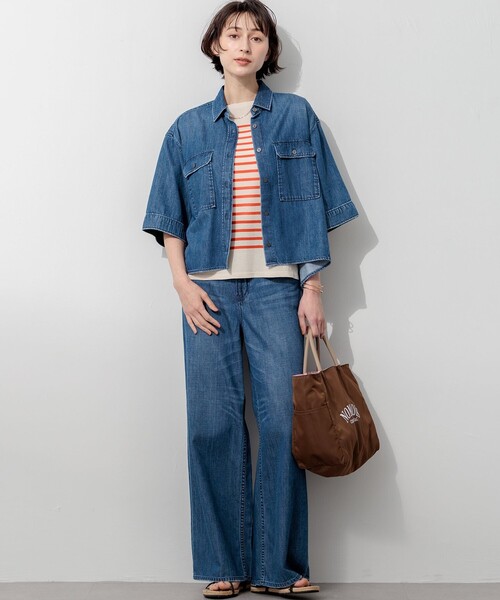 23区 L(ニジュウサンクオオキイサイズ)の「LIGHT DENIM クロップド シャツ(シャツ/ブラウス・レディース・スカイブルー系/ダルブルー系・44/46)」の7枚目の写真