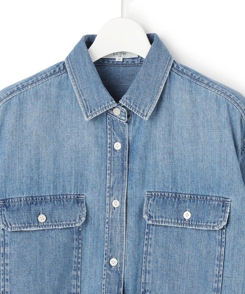 23区 L(ニジュウサンクオオキイサイズ)の「LIGHT DENIM クロップド シャツ(シャツ/ブラウス・レディース・スカイブルー系/ダルブルー系・44/46)」の17枚目の写真