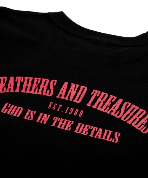 LEATHERS AND TREASURES(レザーズアンドトレジャーズ)の「「LEATHERS AND TREASURES/レザーズアンドトレジャーズ」 ビッグシルエットTシャツ(半袖)/ LT カレッジロゴ (ブラック/レッド/6.2oz)(Tシャツ/カットソー・メンズ・ブラック・LARGE/MEDIUM)」の7枚目の写真