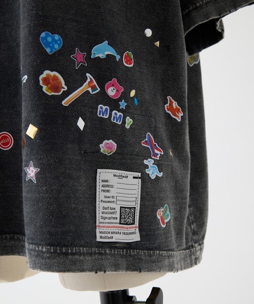 Maison MIHARA YASUHIRO（メゾンミハラヤスヒロ）の「【MIHARA YASUHIRO/ミハラヤスヒロ】BLEACHED KIDS STICKER TEE/ブリーチキッズステッカーT/ウォッシャブル（Tシャツ/カットソー・レディース・ブラック/グレー・38）」の7枚目の写真