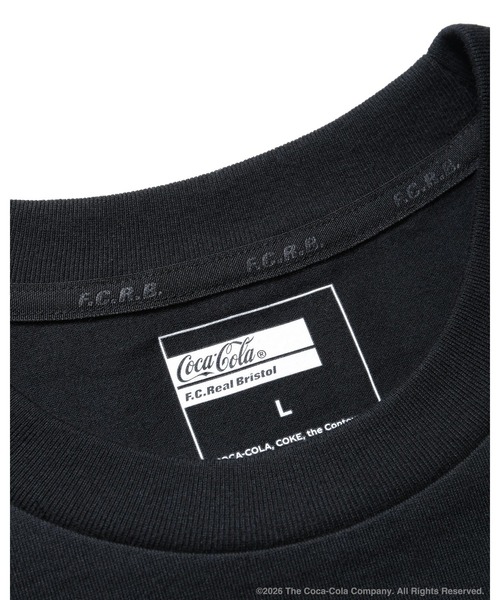 F.C.Real Bristol(エフシーレアルブリストル)の「Coca-Cola GLOBE LOGO EMBLEM POCKET TEE(Tシャツ/カットソー・メンズ・ネイビー/ブラック/オレンジ/ホワイト・MEDIUM/SMALL/XX-LARGE/X-LARGE/LARGE)」の13枚目の写真