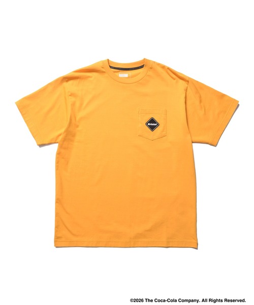 F.C.Real Bristol(エフシーレアルブリストル)の「Coca-Cola GLOBE LOGO EMBLEM POCKET TEE(Tシャツ/カットソー・メンズ・ネイビー/ブラック/オレンジ/ホワイト・MEDIUM/SMALL/XX-LARGE/X-LARGE/LARGE)」の6枚目の写真