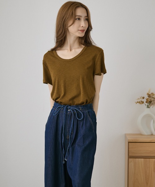 DAYRA(デイラ)の「無地 半袖 ラウンドネック Tシャツ トップス(Tシャツ/カットソー・レディース・ホワイト/チャコールグレー/ブラック/ベージュ/オリーブ/ピンク・FREE)」の17枚目の写真
