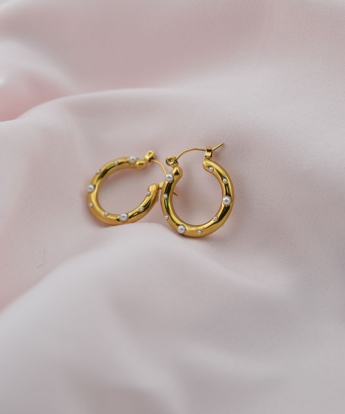 BROTHERHOOD(ブラザーフッド)の「【earyear】Pearl Orbit Hoop Pierce(ピアス(両耳用)・レディース・ゴールド・FREE)」の4枚目の写真