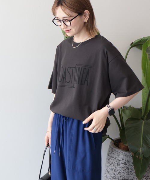 AMERICAN HOLIC(アメリカンホリック)の「COASTLINEA ロゴTシャツ(Tシャツ/カットソー・レディース・ブラウン/レッド/ブラック/チャコールグレー・FREE)」の2枚目の写真