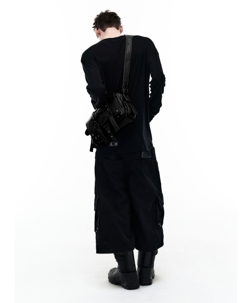 OPUS 0012(オーパス0012)の「Op. 10 VLAD STUDDED CROSS BAG BLACK(メッセンジャーバッグ・レディース・その他・FREE)」の2枚目の写真
