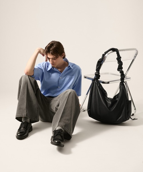 CLEL（クレイル）の「【CLEL】Gather Shoulder Bag / ギャザーショルダーバッグ（ショルダーバッグ・メンズ・ブラック/レッド・FREE）」の16枚目の写真